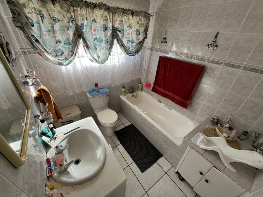 4 Bedroom Property for Sale in Protea Park North West